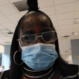 Meet your Posher, Shauntay